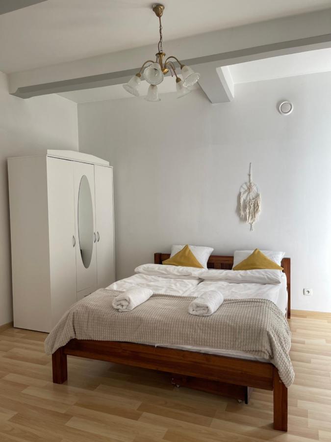 Marka Apartment 1 Krasków Eksteriør bilde